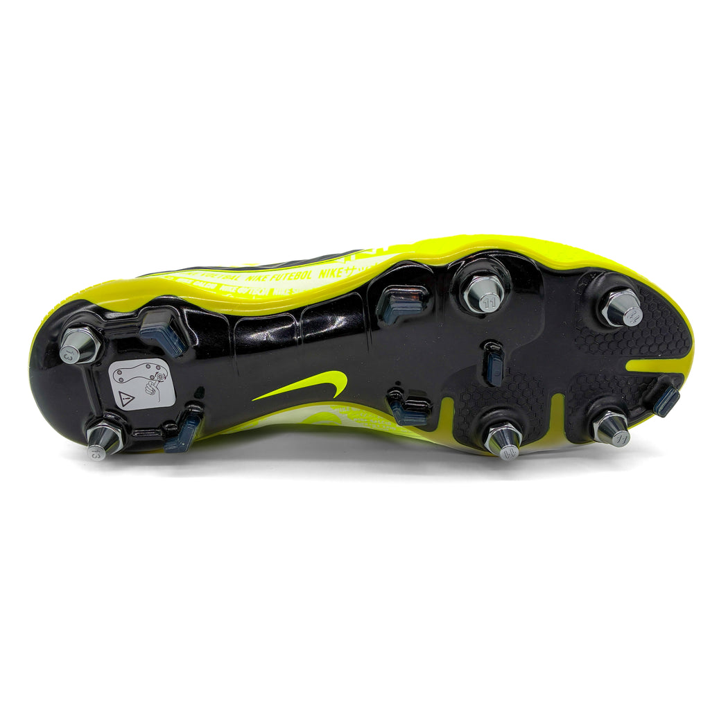 Nike Phantom Venom Elite SG-Pro