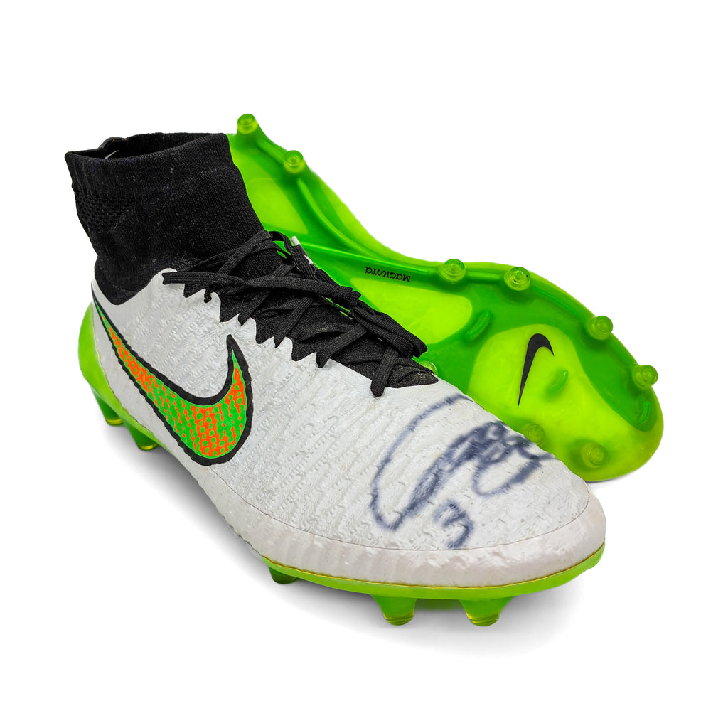 Nike Magista Obra Elite FG Wataru Endo Signed *Collectors Item*