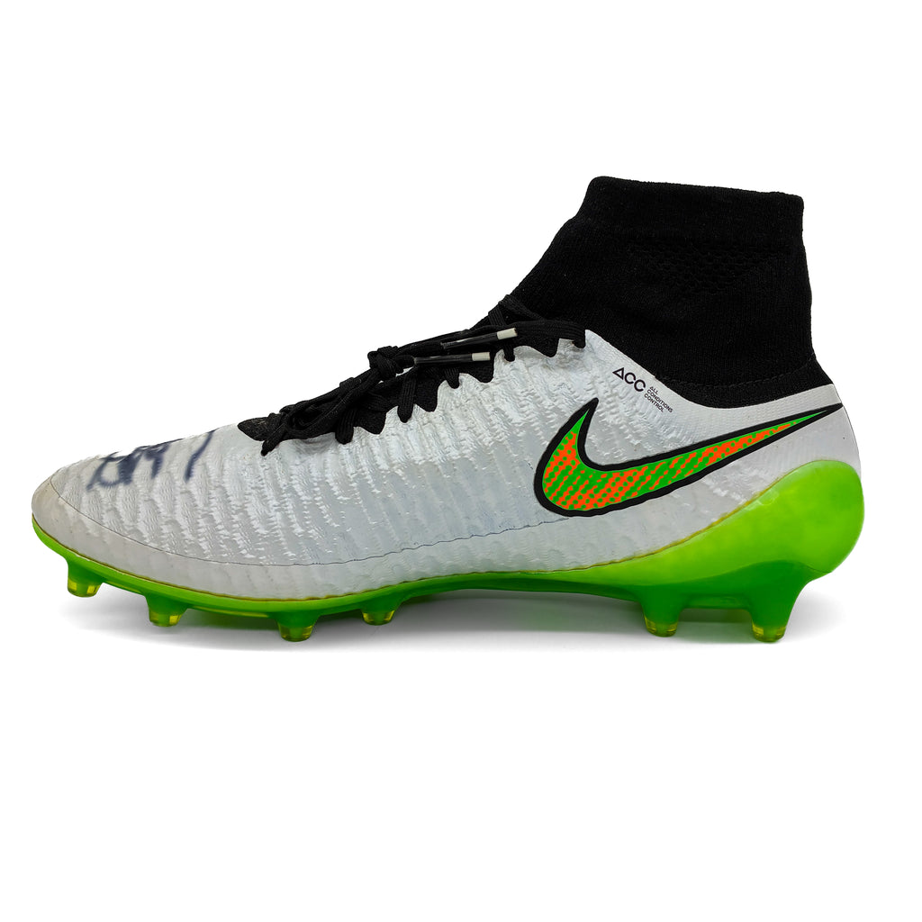 Nike Magista Obra Elite FG Wataru Endo Signed *Collectors Item*