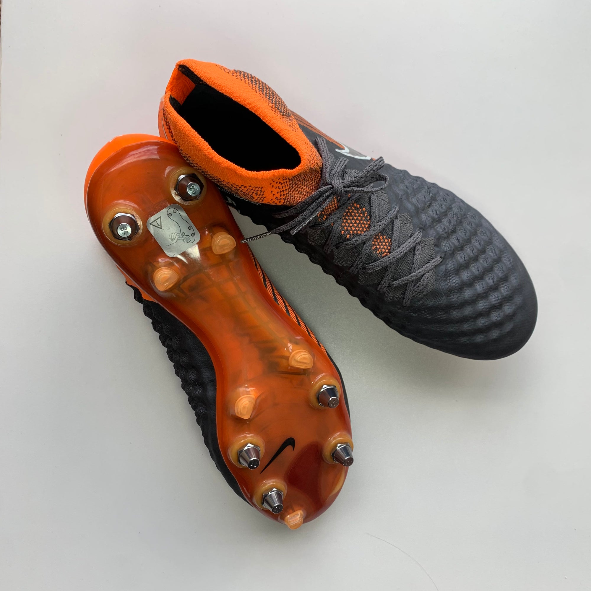NIKE MAGISTA OBRA 2 SG *PRO-ISSUE*